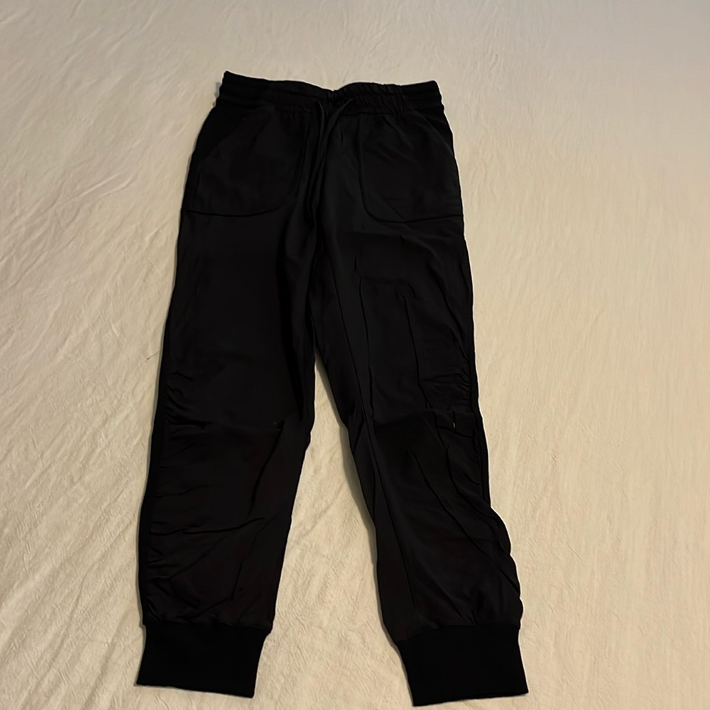 Lululemon studio jogger